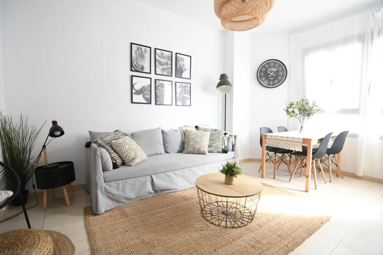 Canteras Beach Apartment +3Bed +2Bath +Wifi contacts